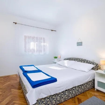 Mare 3 Apartment