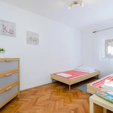 Mare 3 Apartment *