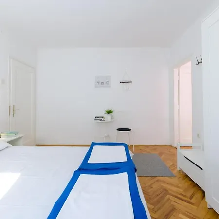 Apartment Mare 3 *
